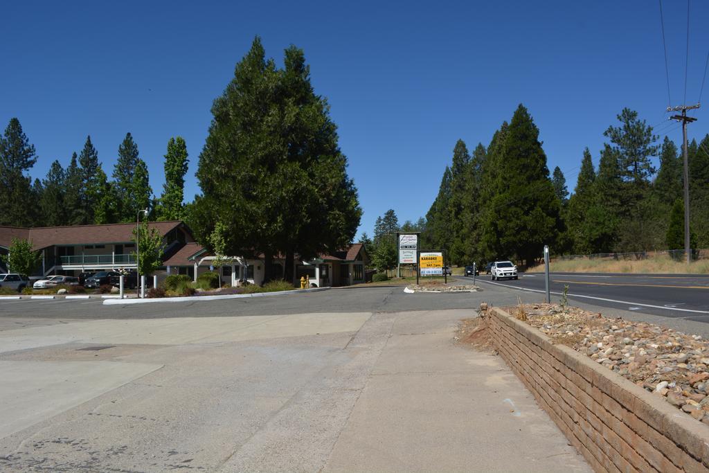 Pioneer Inn & Suites Volcano Exterior photo