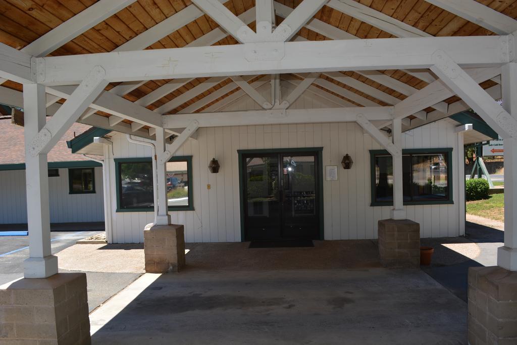 Pioneer Inn & Suites Volcano Exterior photo