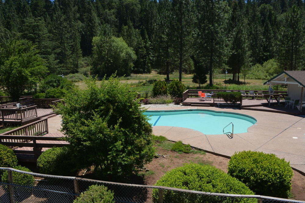 Pioneer Inn & Suites Volcano Exterior photo