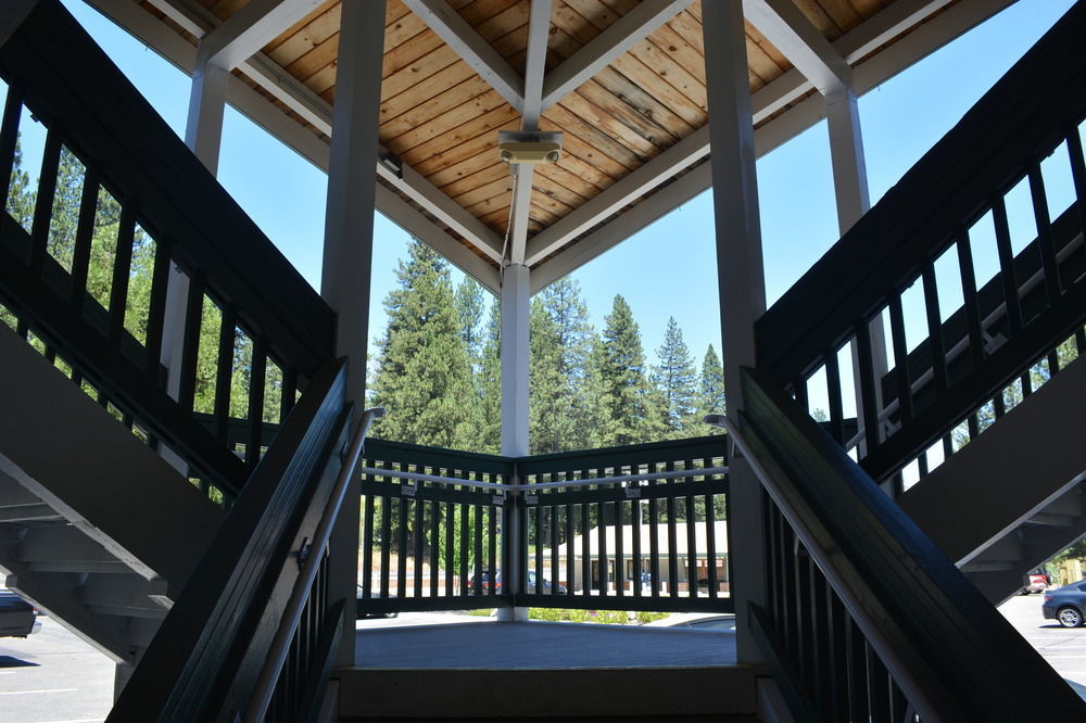Pioneer Inn & Suites Volcano Exterior photo