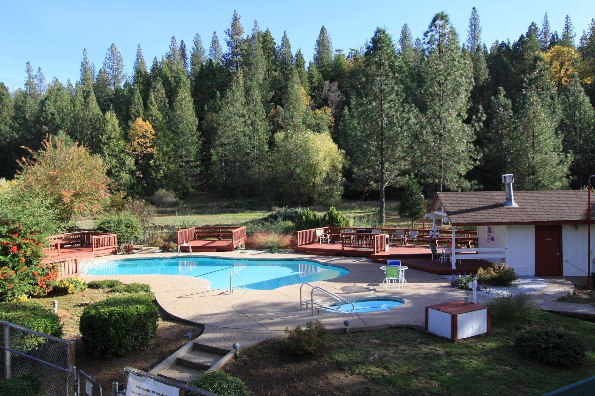 Pioneer Inn & Suites Volcano Exterior photo